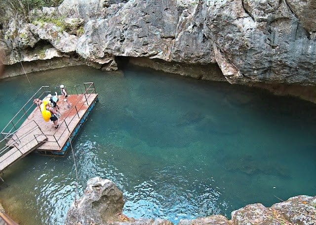 Belize Cave Tubing