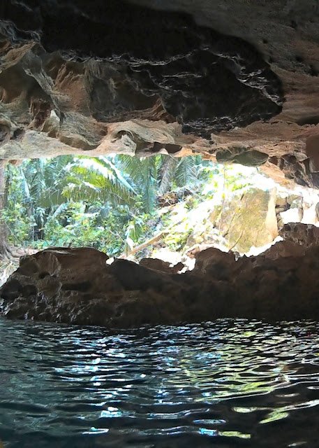 Belize Cave Tubing